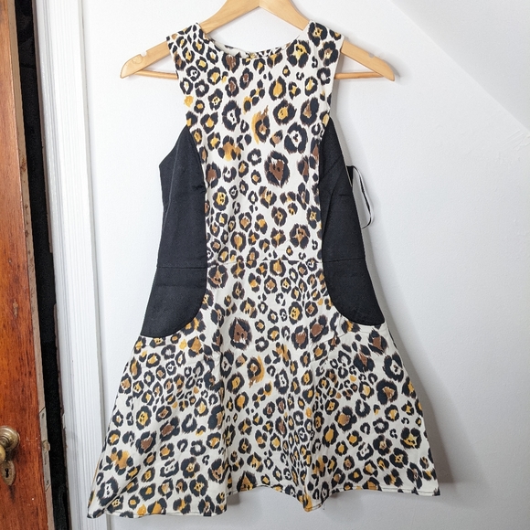 Line & Dot Dresses & Skirts - LINE & DOT Leopard Print Contrast Insert Dress